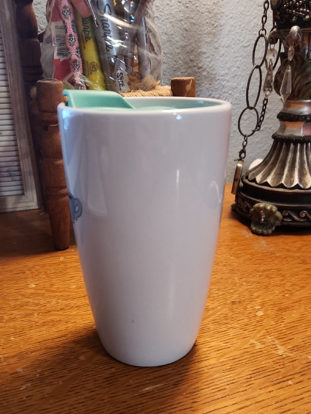 Central Perk Travel Coffee Mug With Lid - Picture 2 of 5